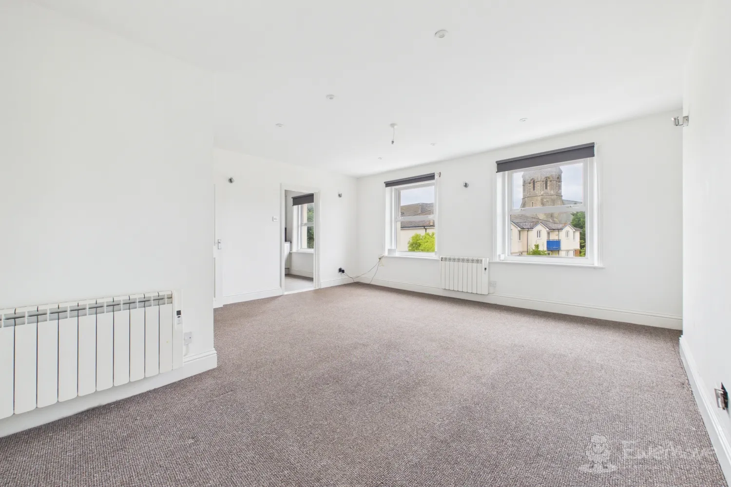 Flat Trinity Gardens in Folkestone and Hythe District