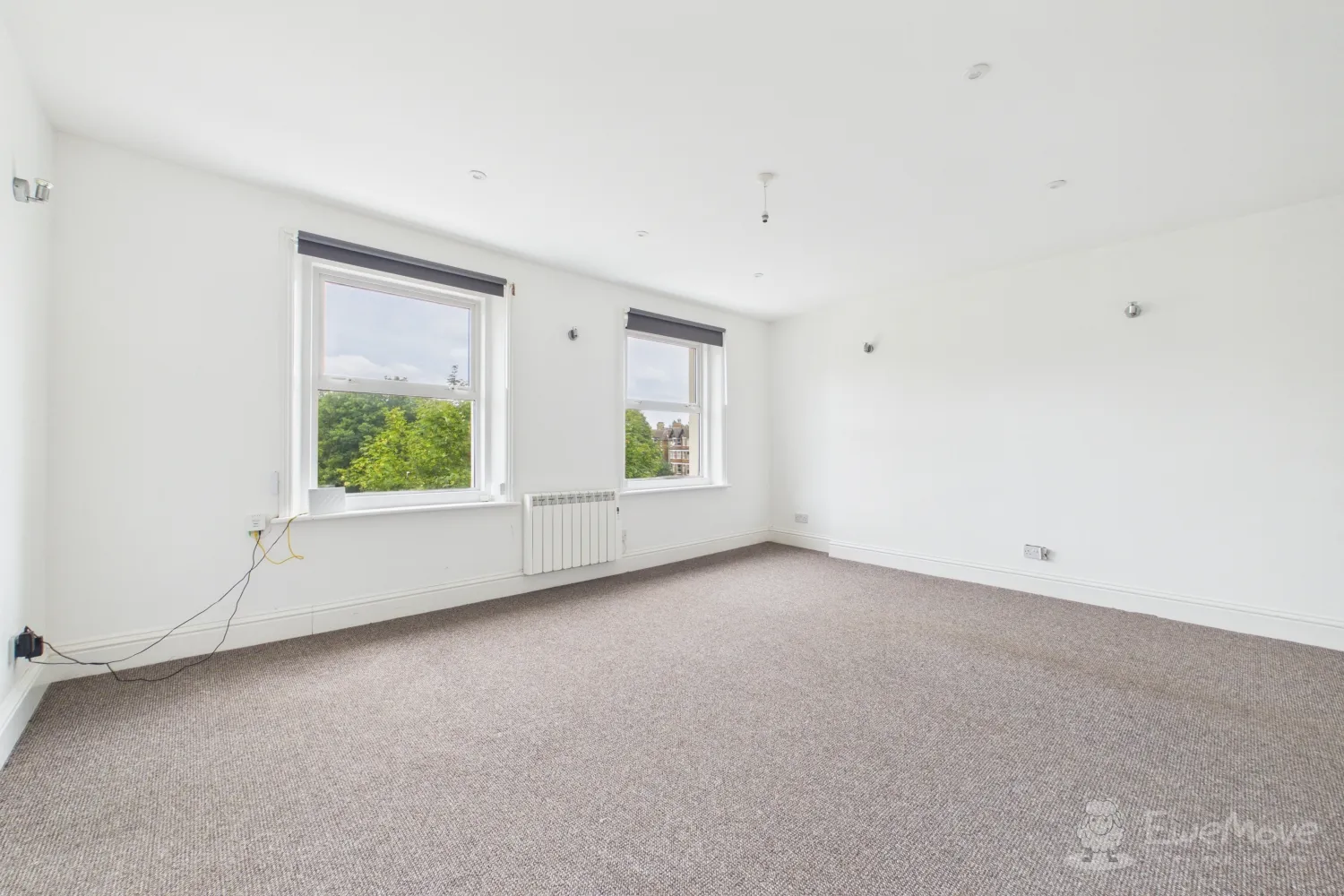 Flat Trinity Gardens in Folkestone and Hythe District