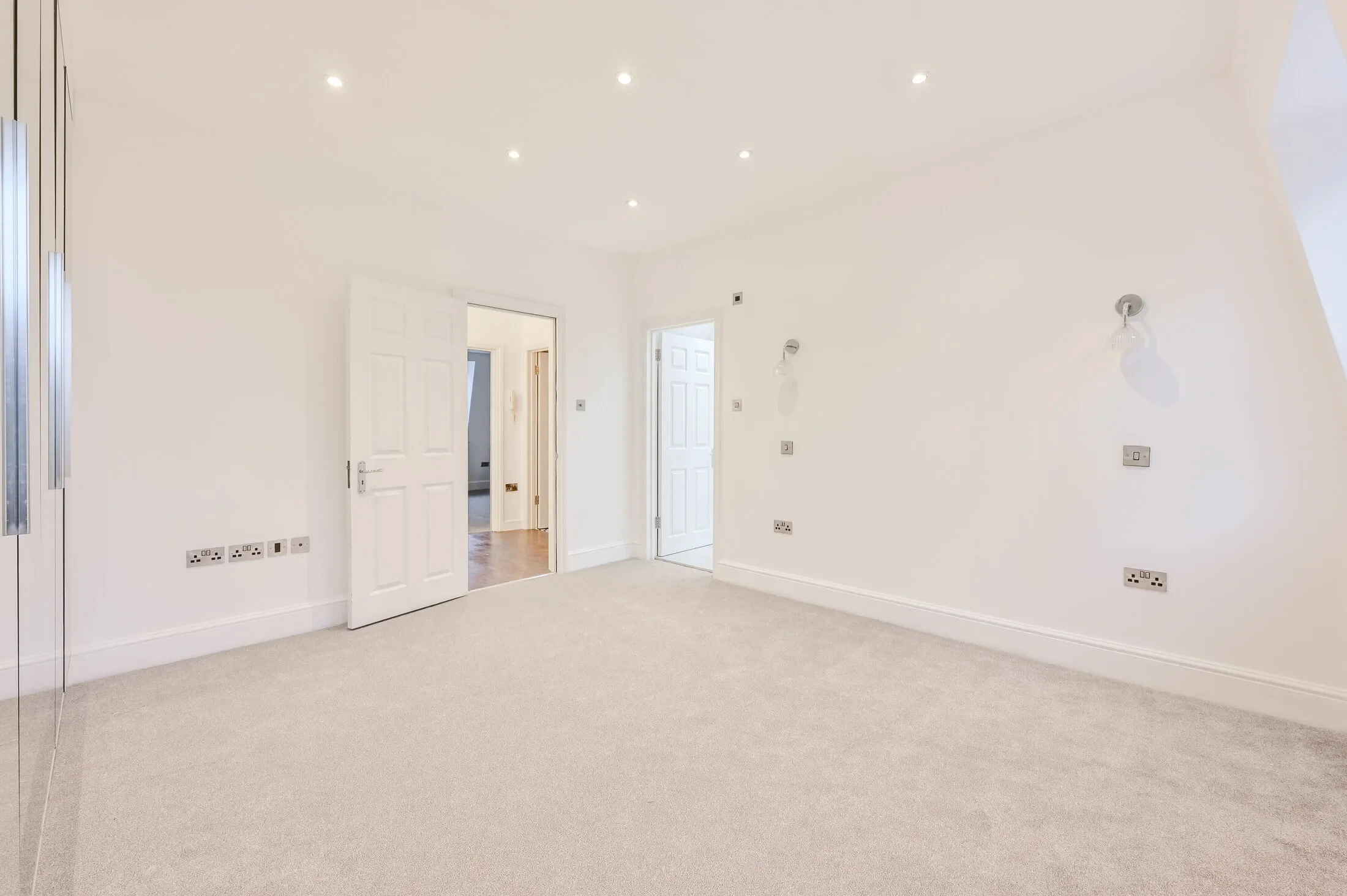 Flat Nevern Square in Greater London