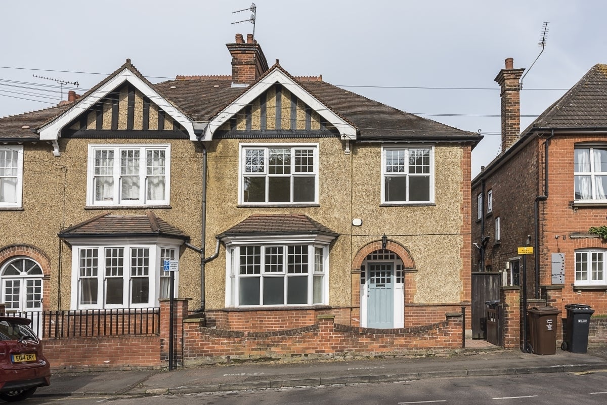 House Russell Avenue in St Albans