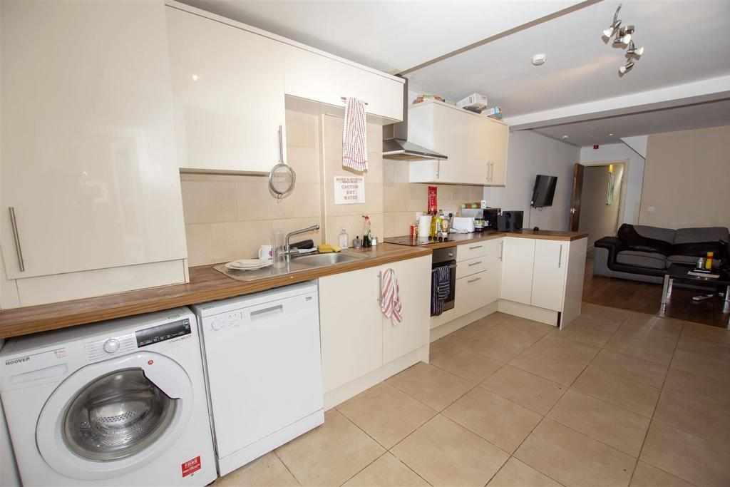 Flat Heeley Road in Birmingham