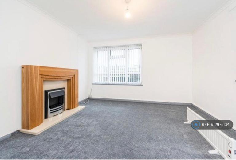 Flat Melwood Drive in Liverpool