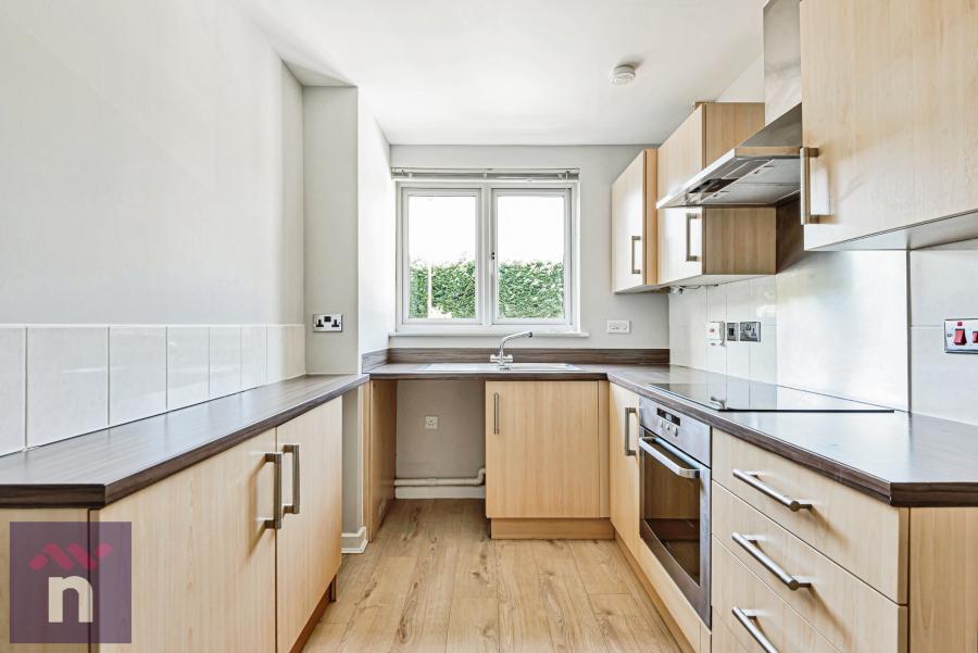 Flat Miserden Road in Cheltenham