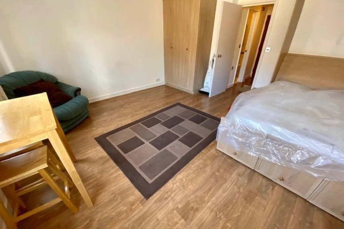 Flat St Mary's Close in Maidenhead