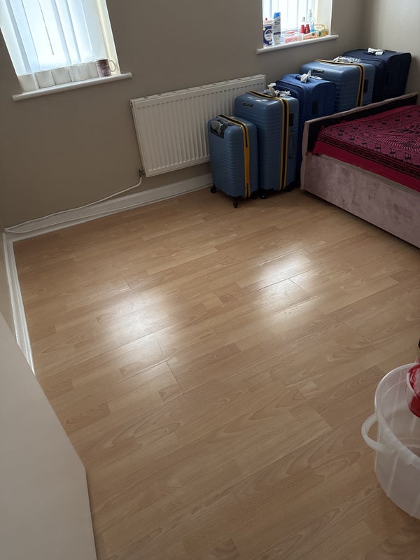 Room Lester Close in Liverpool