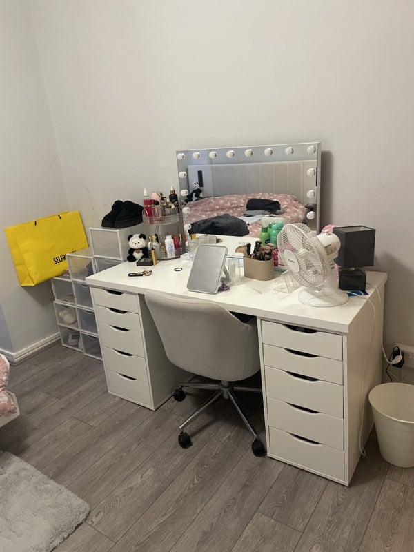 Room Grove Cottages in Greater London
