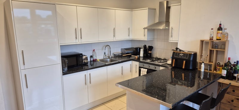 Flat Brondesbury Road in Greater London