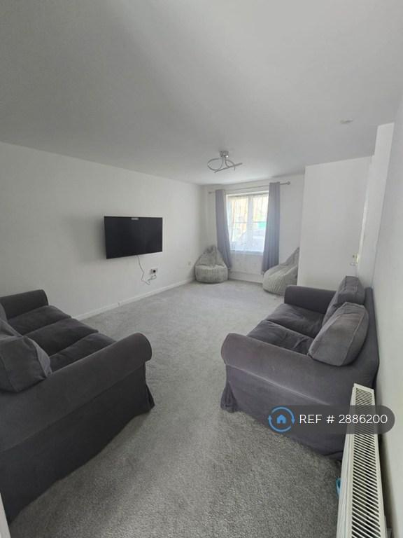 Room Mardling Avenue in Nottingham