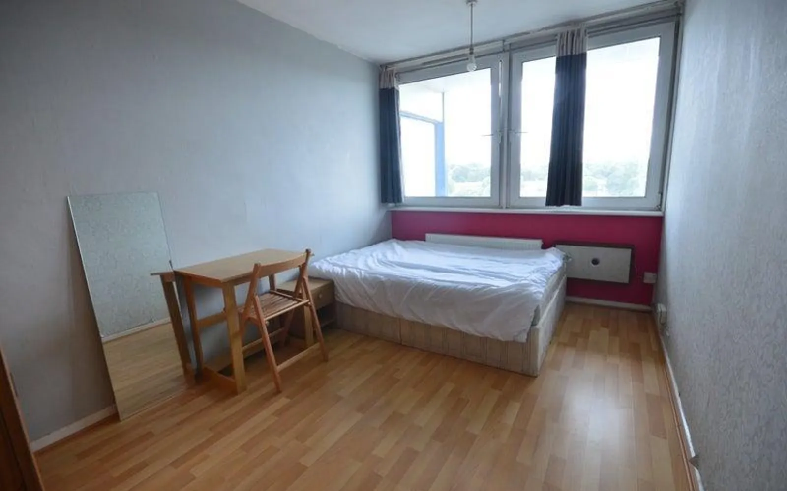 Room Copenhagen Street in Greater London
