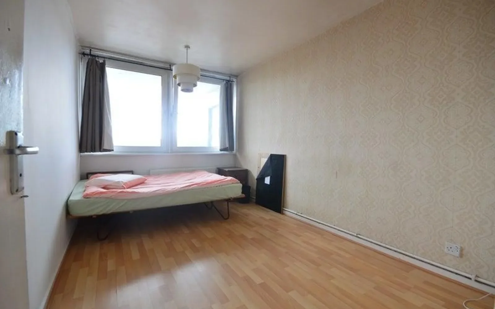 Room Copenhagen Street in Greater London