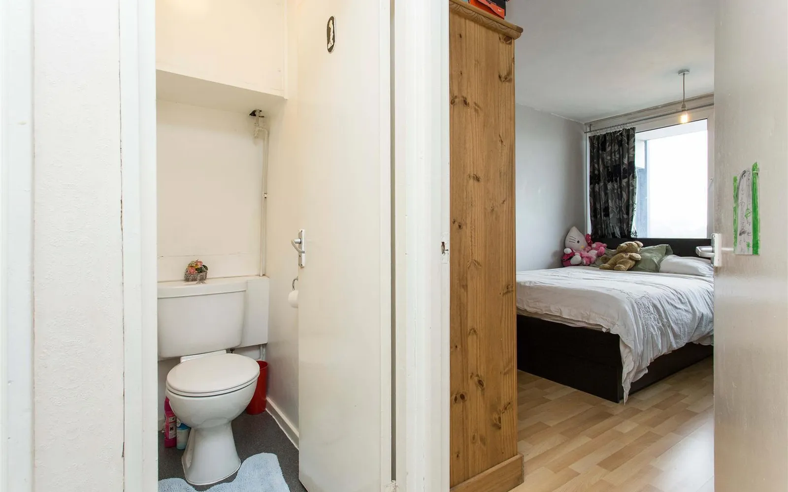Room Copenhagen Street in Greater London