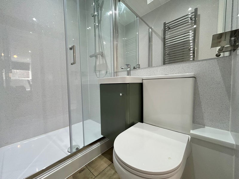 Room Carmelite Road in Coventry