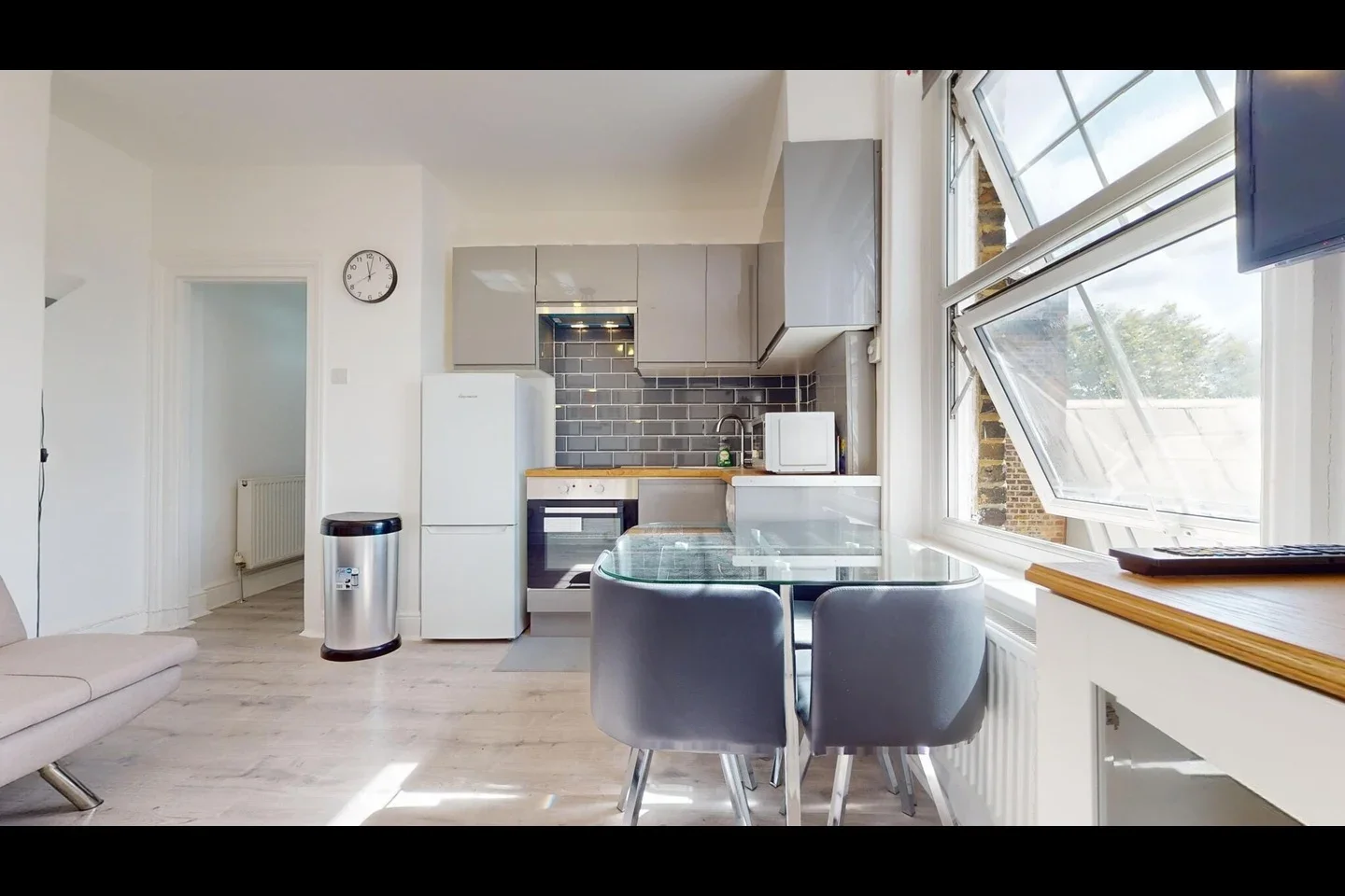 Flat Lisson Street in City of Westminster