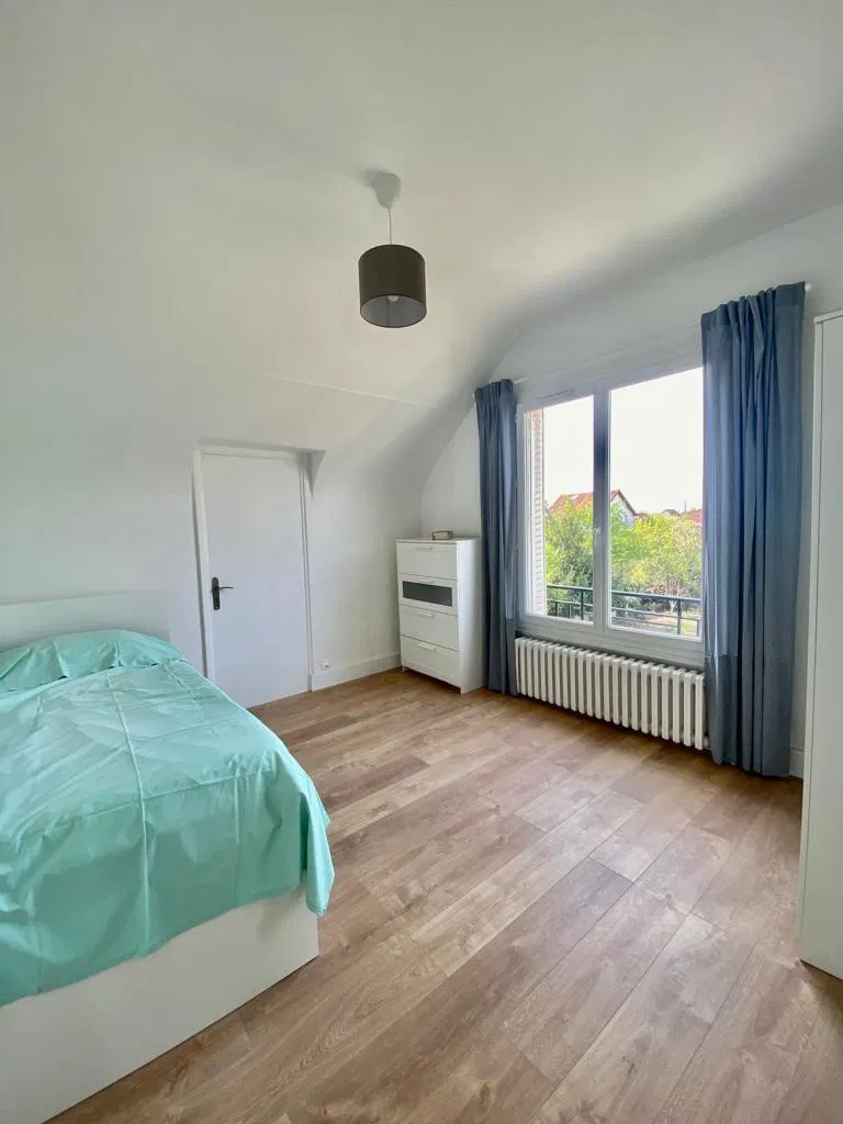 Chambre Chemin du Beauzet à Chelles