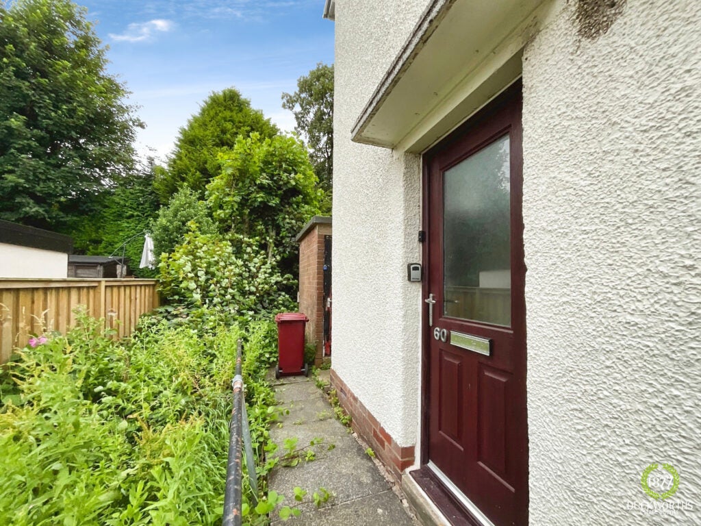 Flat Brunshaw Avenue in Burnley