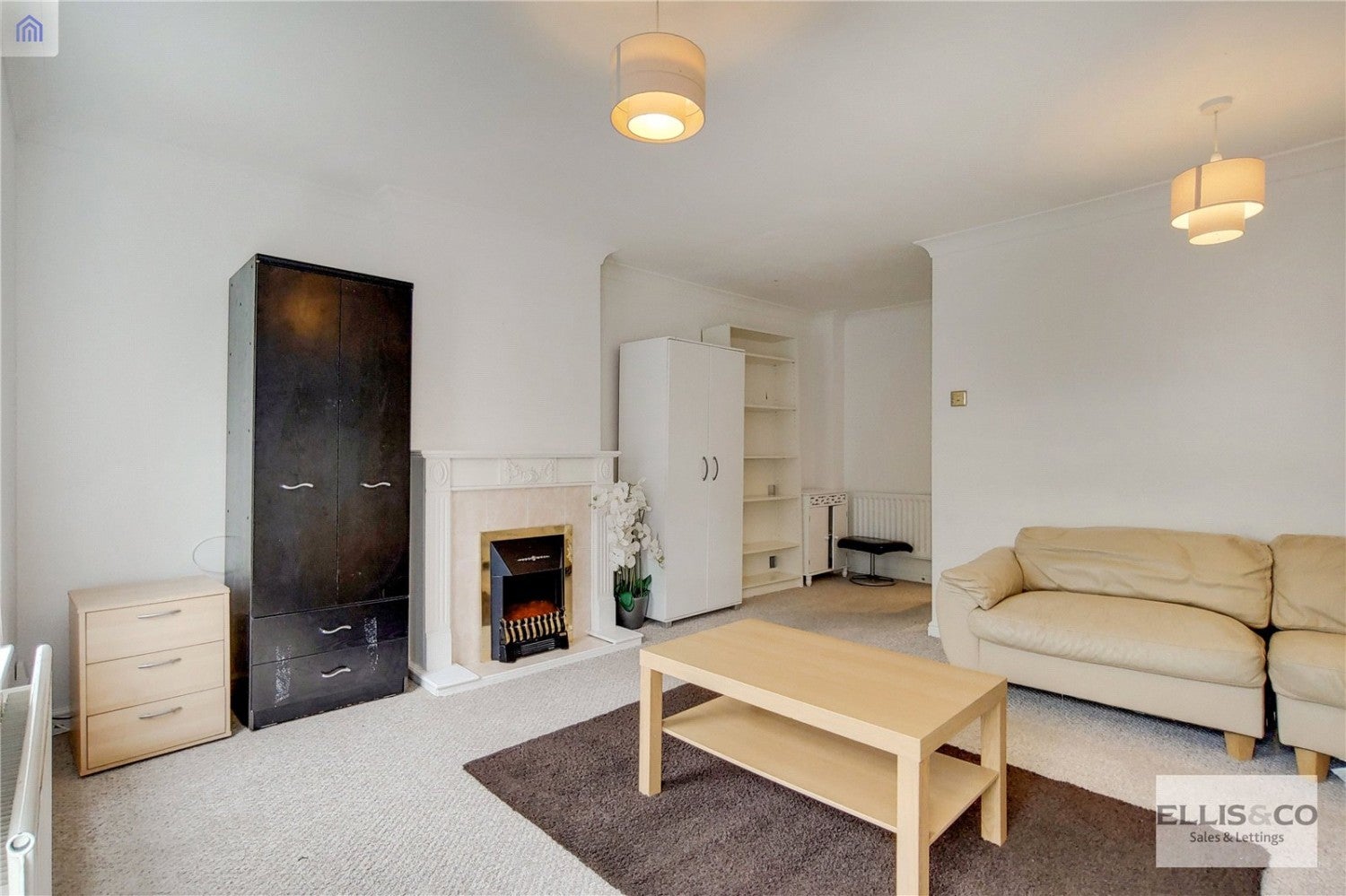 House Edison Drive in Greater London