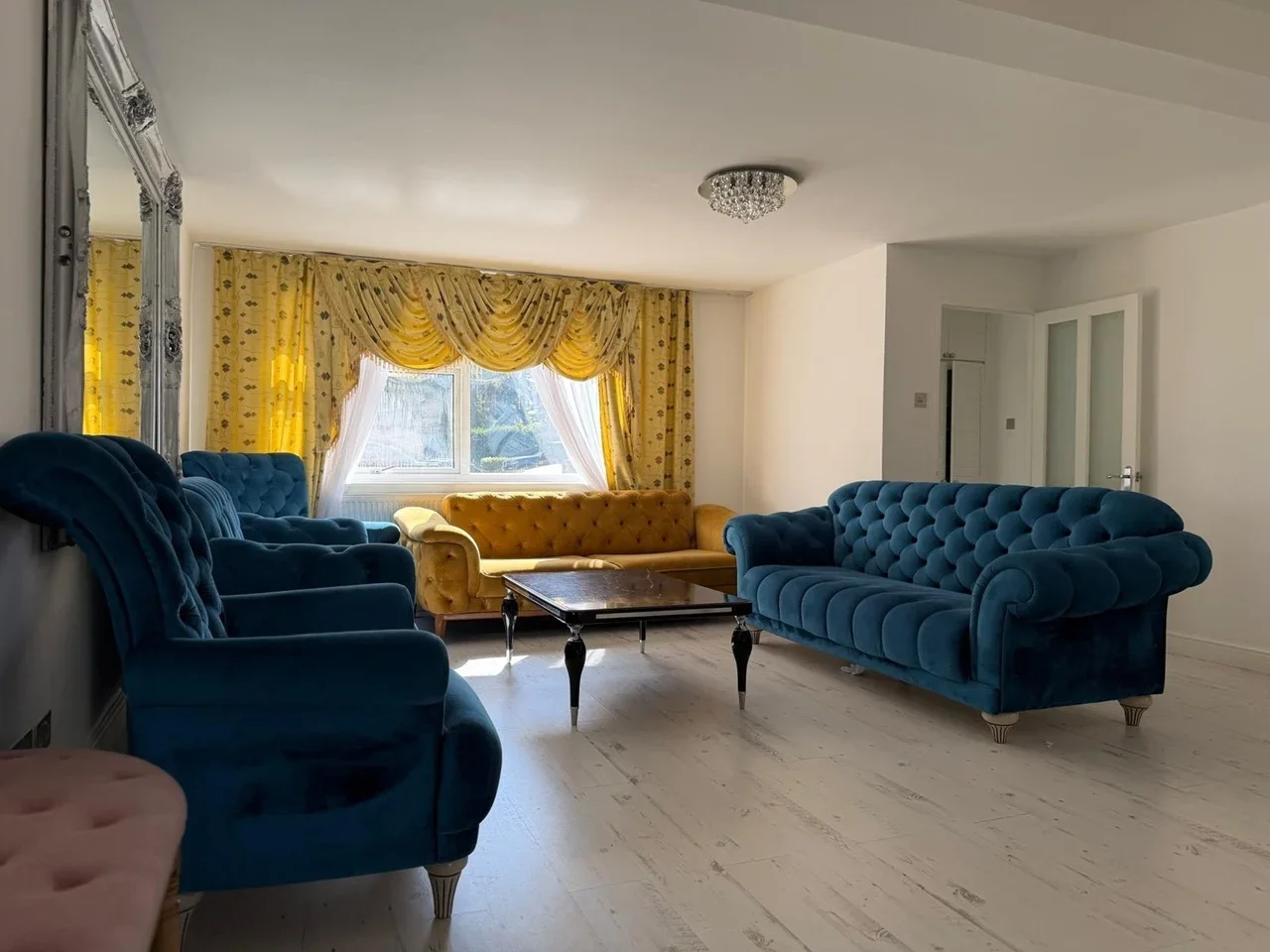 House Hydefield Close in Greater London