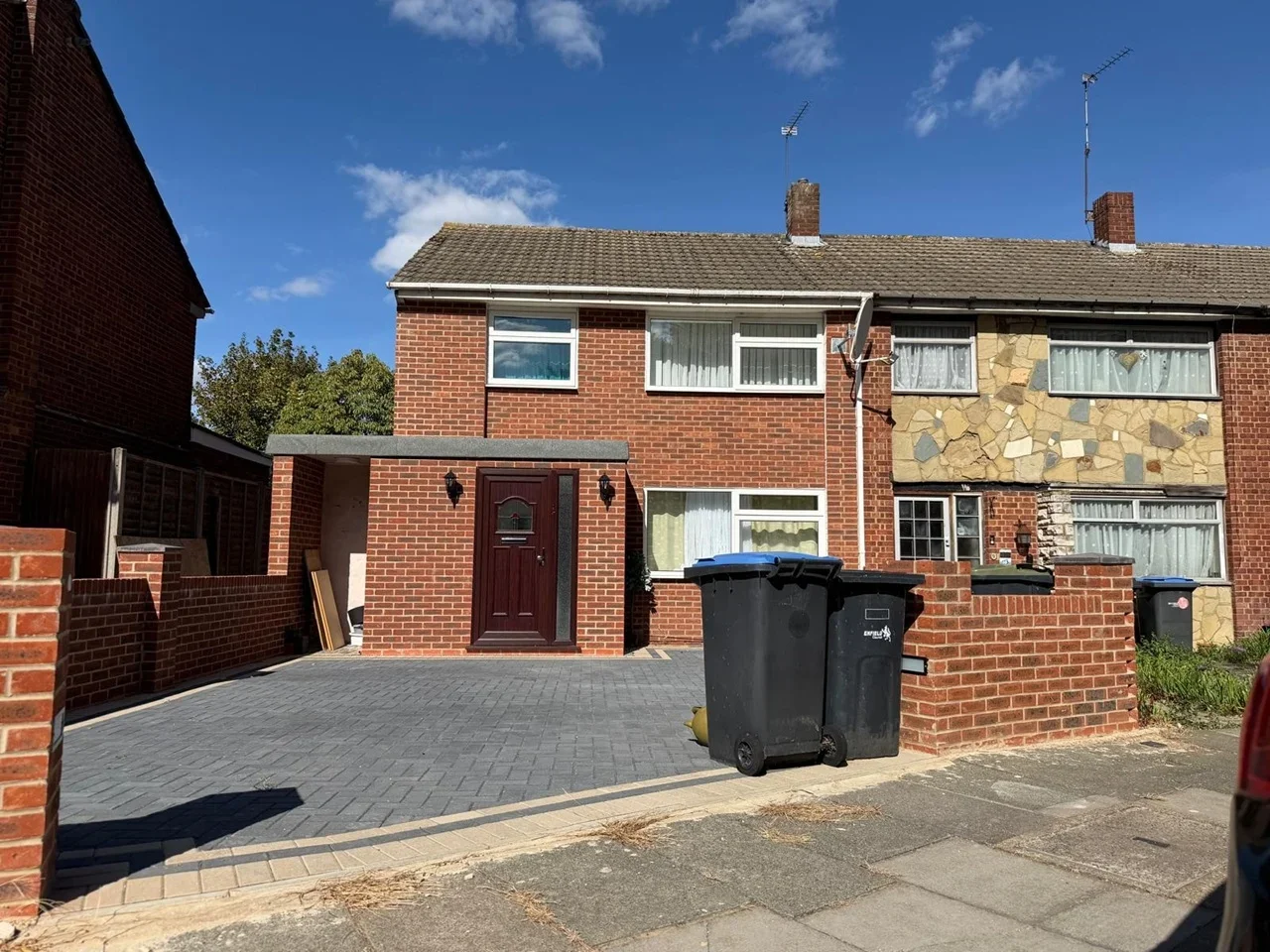 House Hydefield Close in Greater London