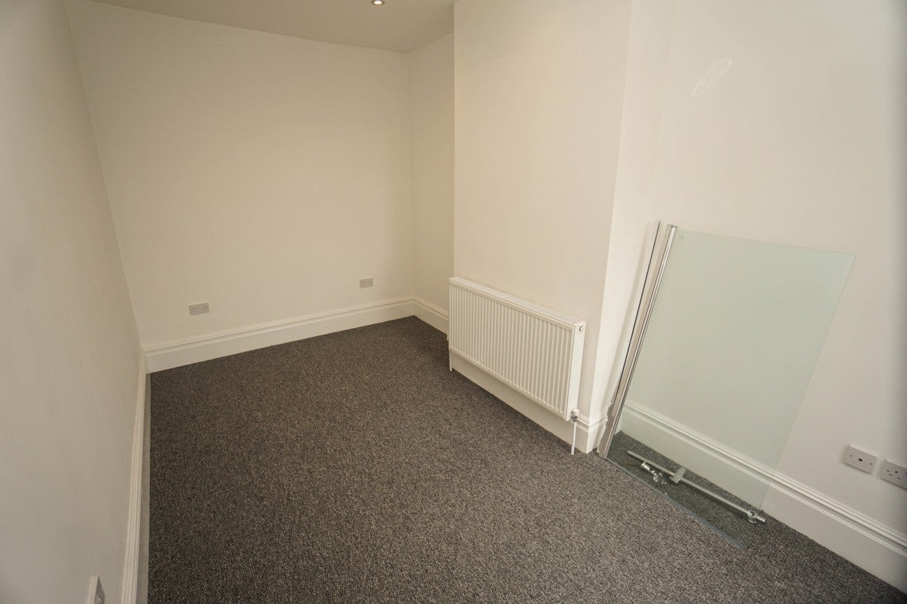 Flat Chorley New Road in Horwich
