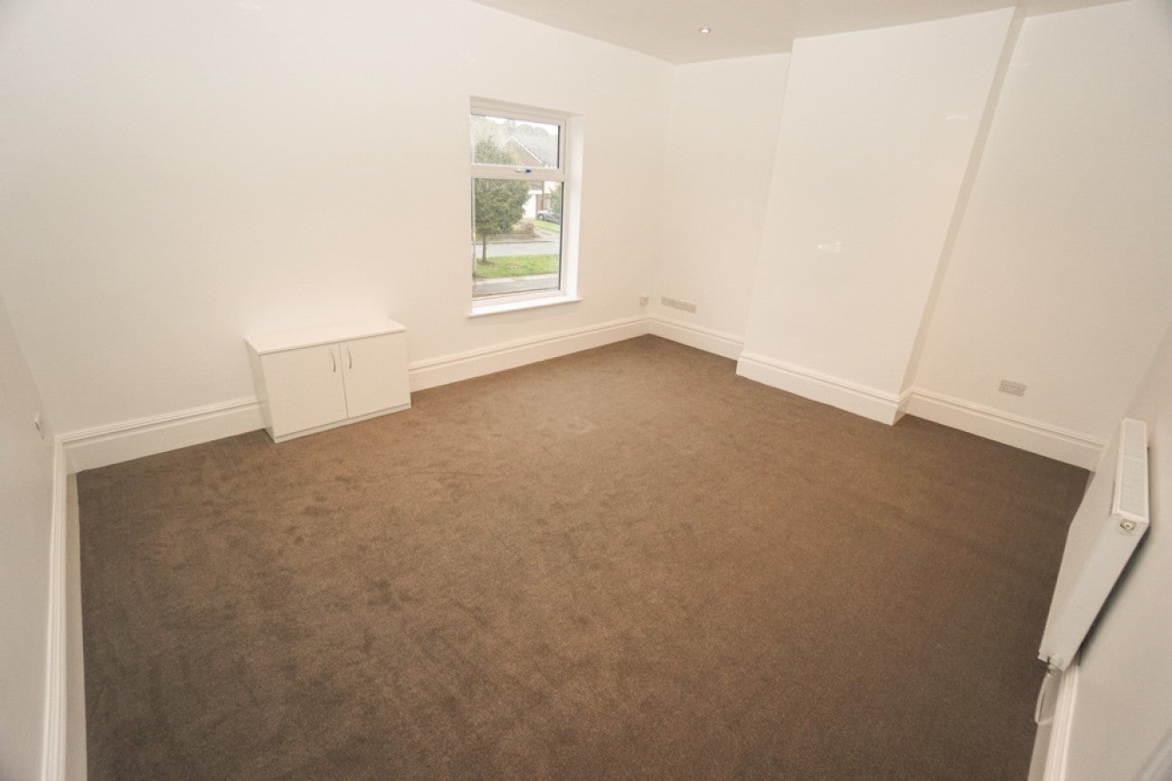 Flat Chorley New Road in Horwich