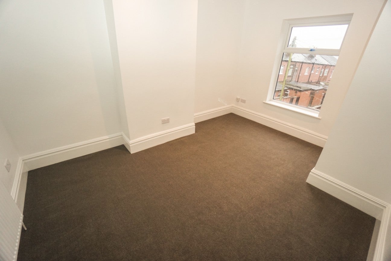 Flat Chorley New Road in Horwich