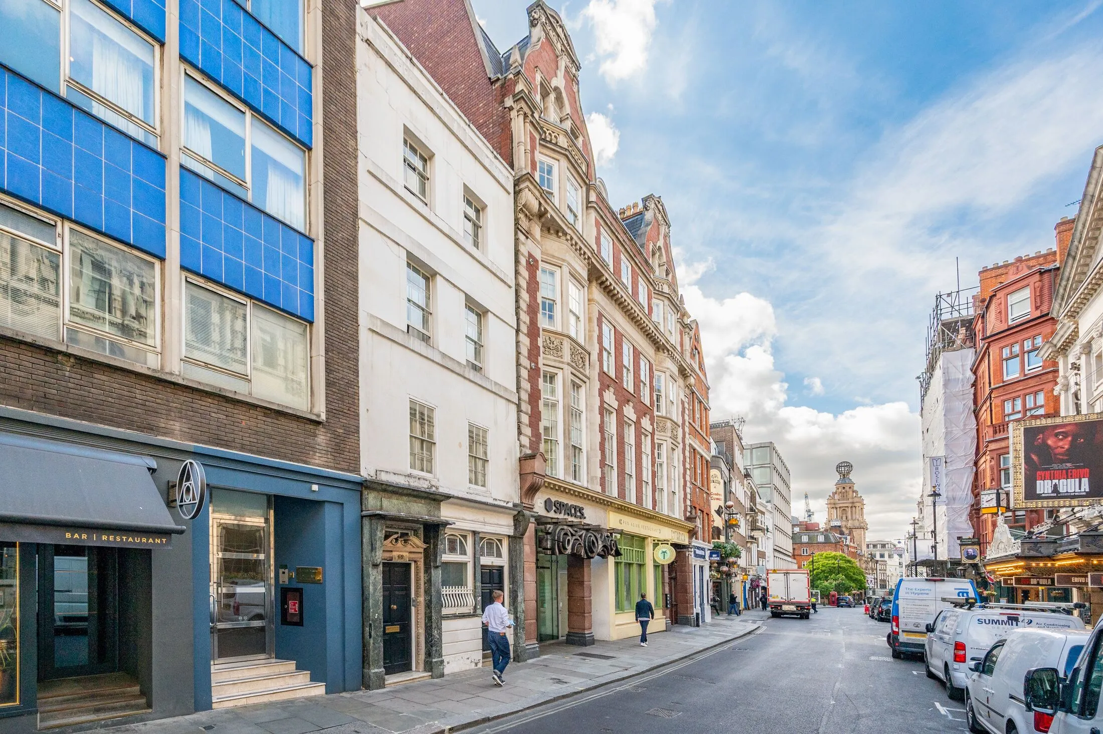 Flat St Martin's Lane in City of Westminster