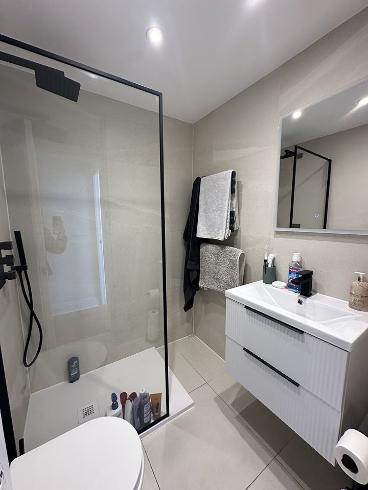 Flat Claverton Street in City of Westminster