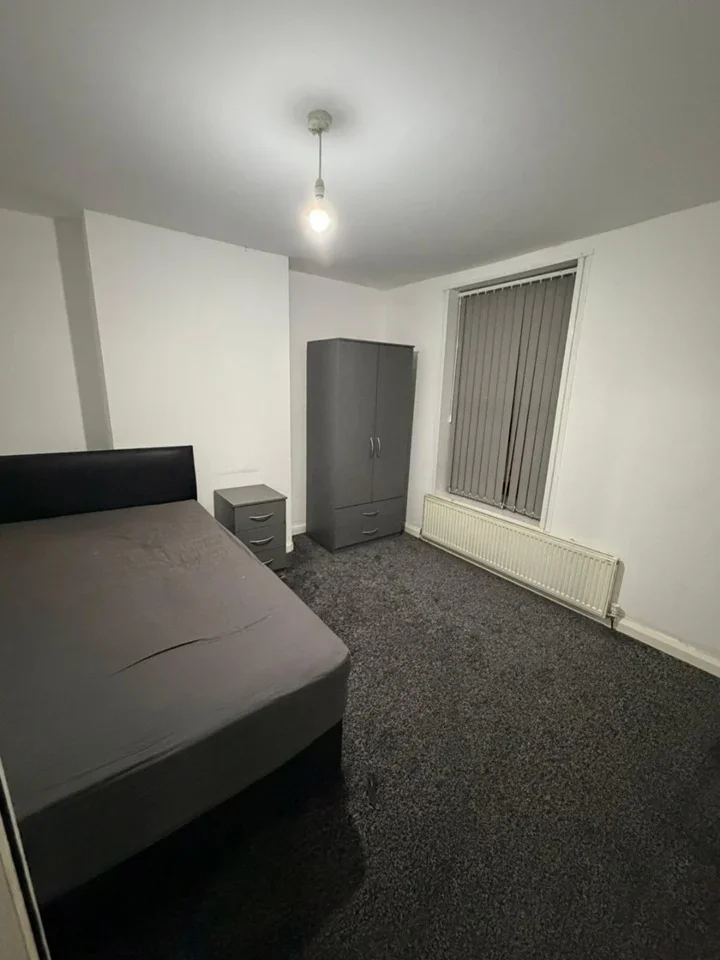 Room Nelson Road in Birmingham