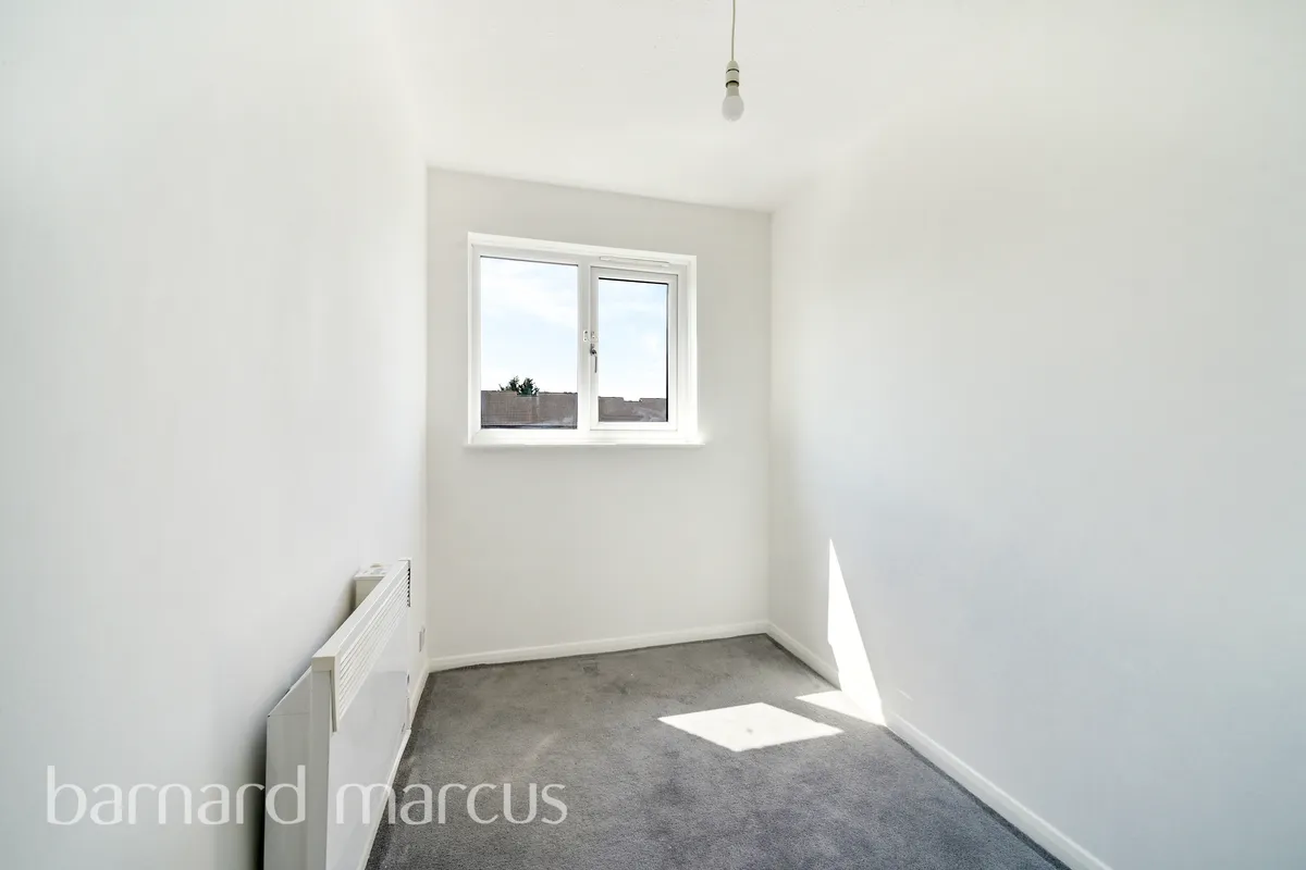 Flat Hardcastle Close in Greater London