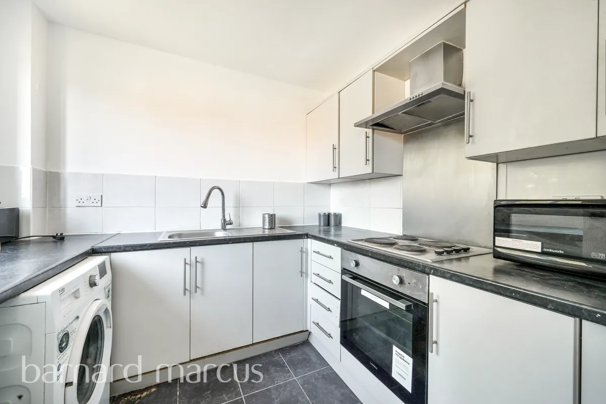 Flat Hardcastle Close in Greater London