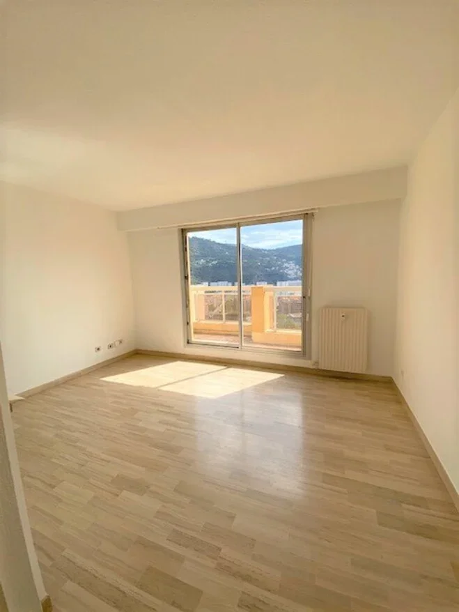 Flat Voie Romaine in Nice