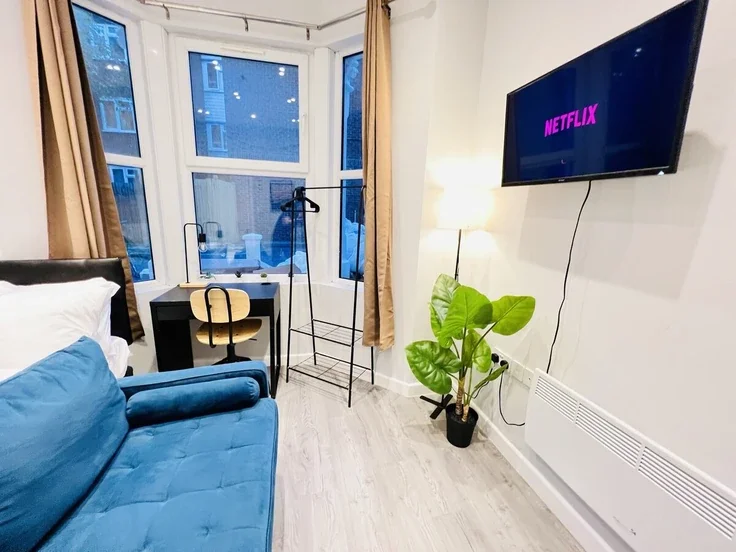 Room Wolftencroft Close in Greater London