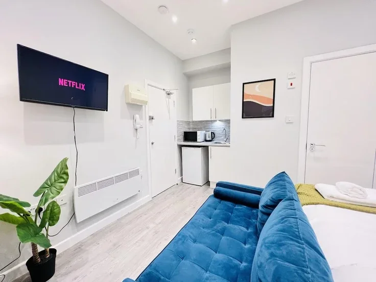 Room Wolftencroft Close in Greater London