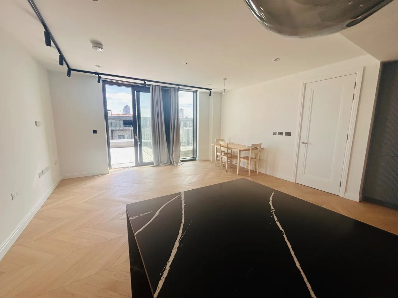 Flat Macclesfield Road in Greater London