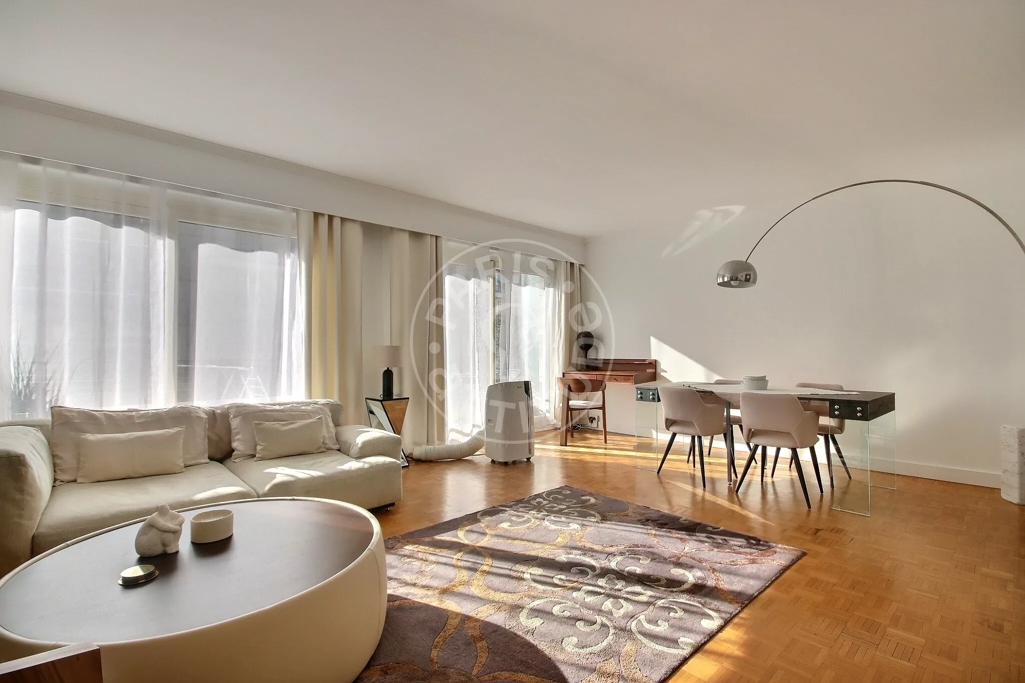 Flat Boulevard Suchet in Paris