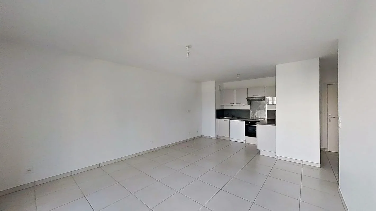 Flat Rue Paul Cambon in Villeurbanne