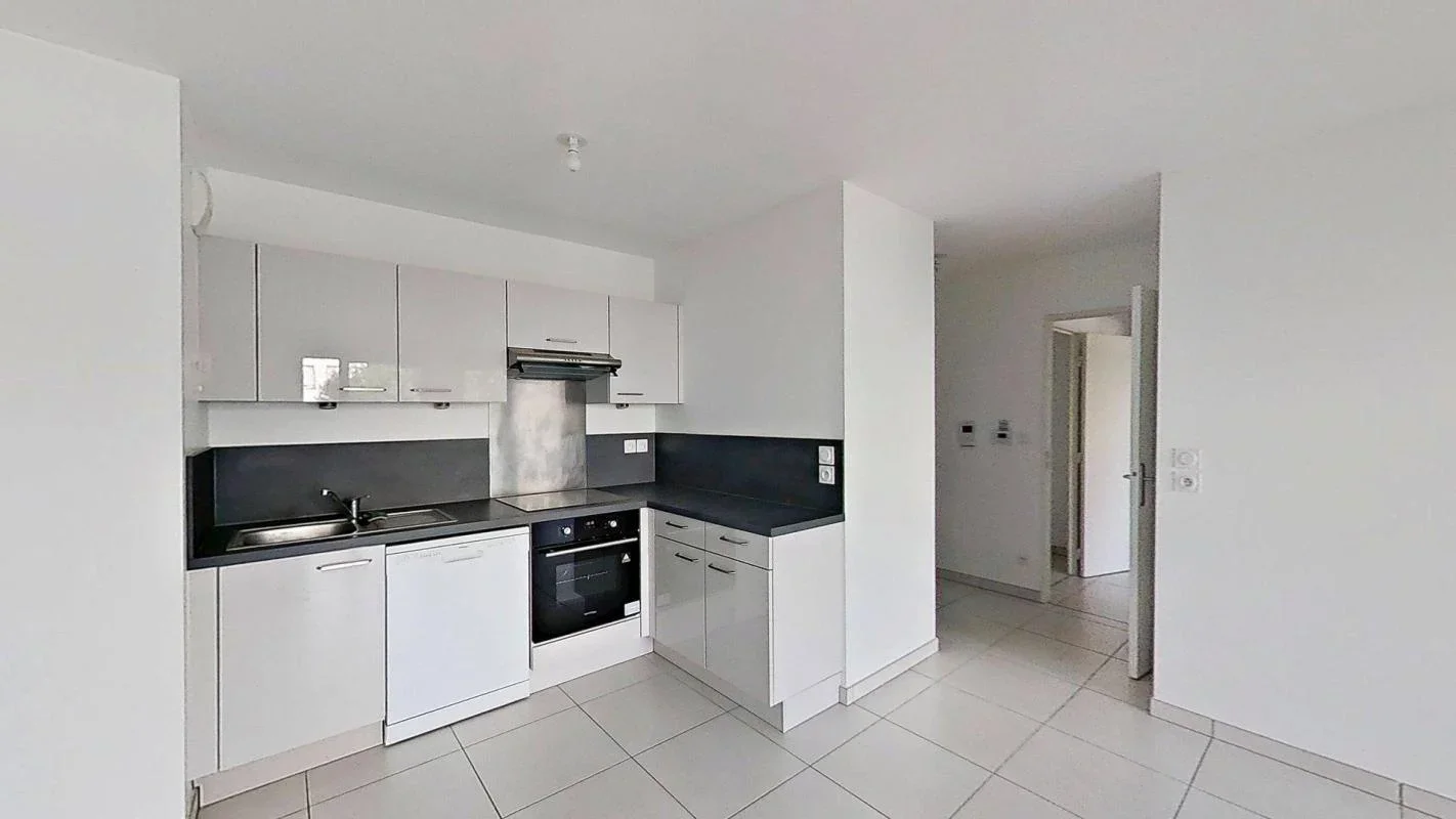 Flat Rue Paul Cambon in Villeurbanne