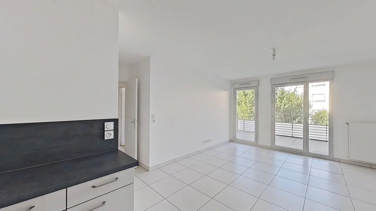 Flat Rue Paul Cambon in Villeurbanne