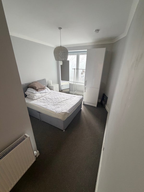 Flat Aberfeldy Street in Glasgow