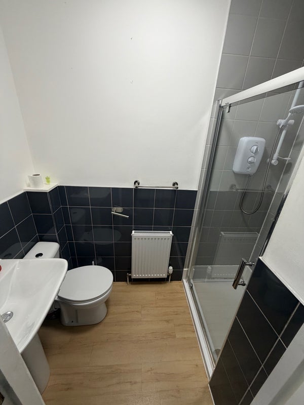 Flat Aberfeldy Street in Glasgow