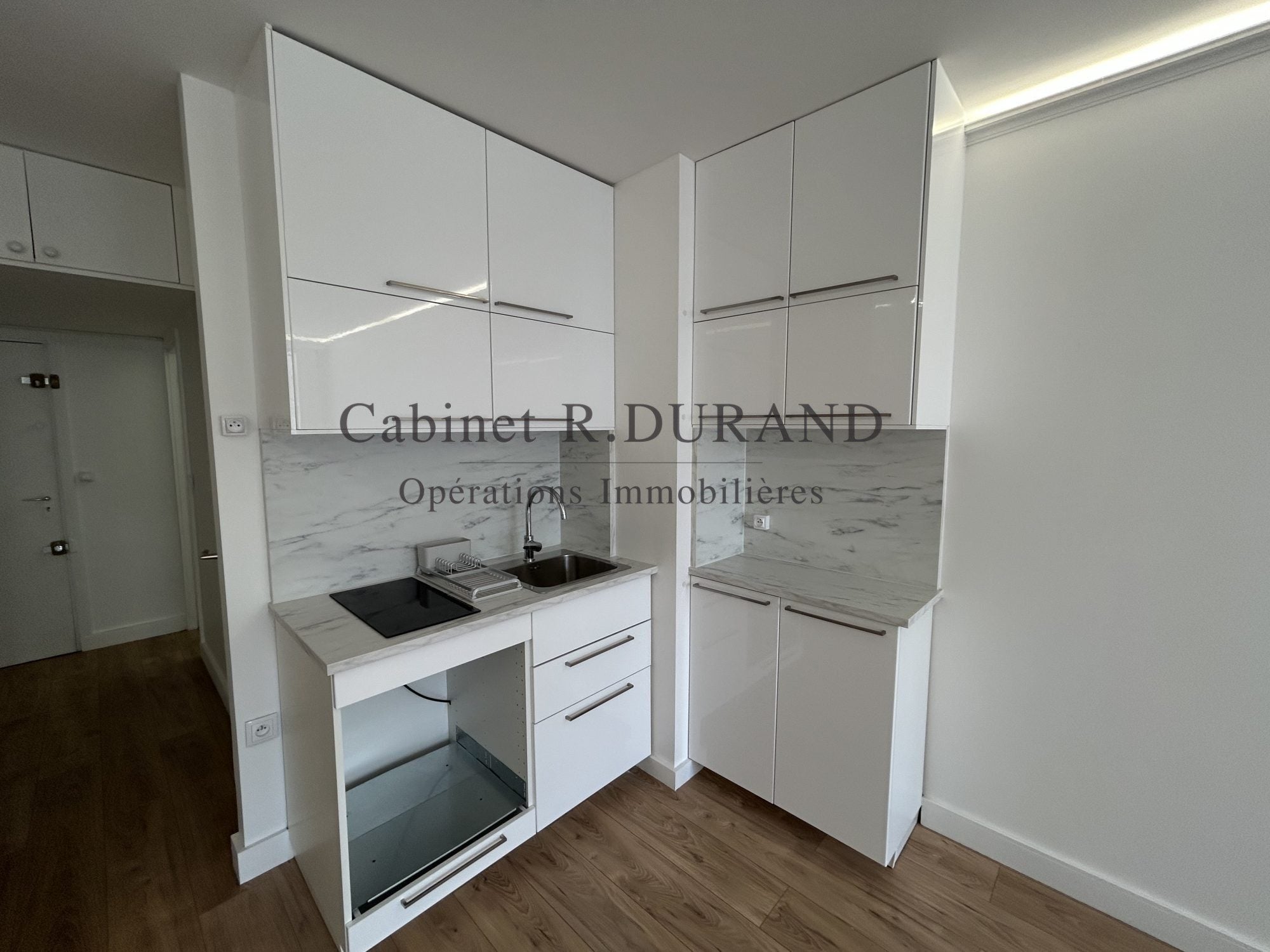 Flat Rue des Acacias in Paris