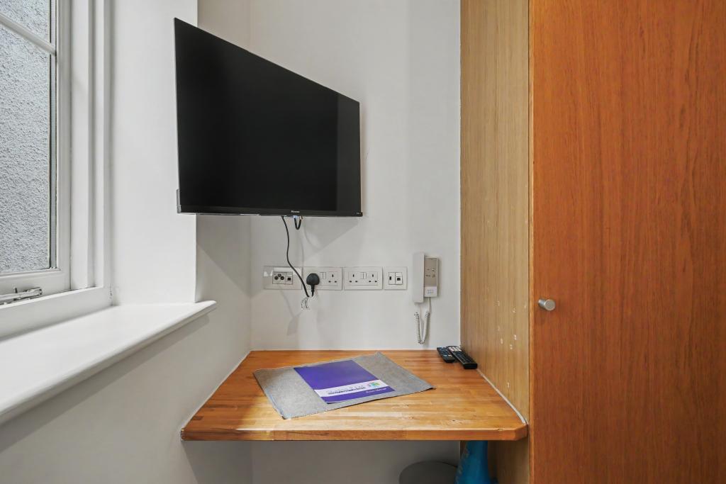 Flat Finchley Road in Greater London