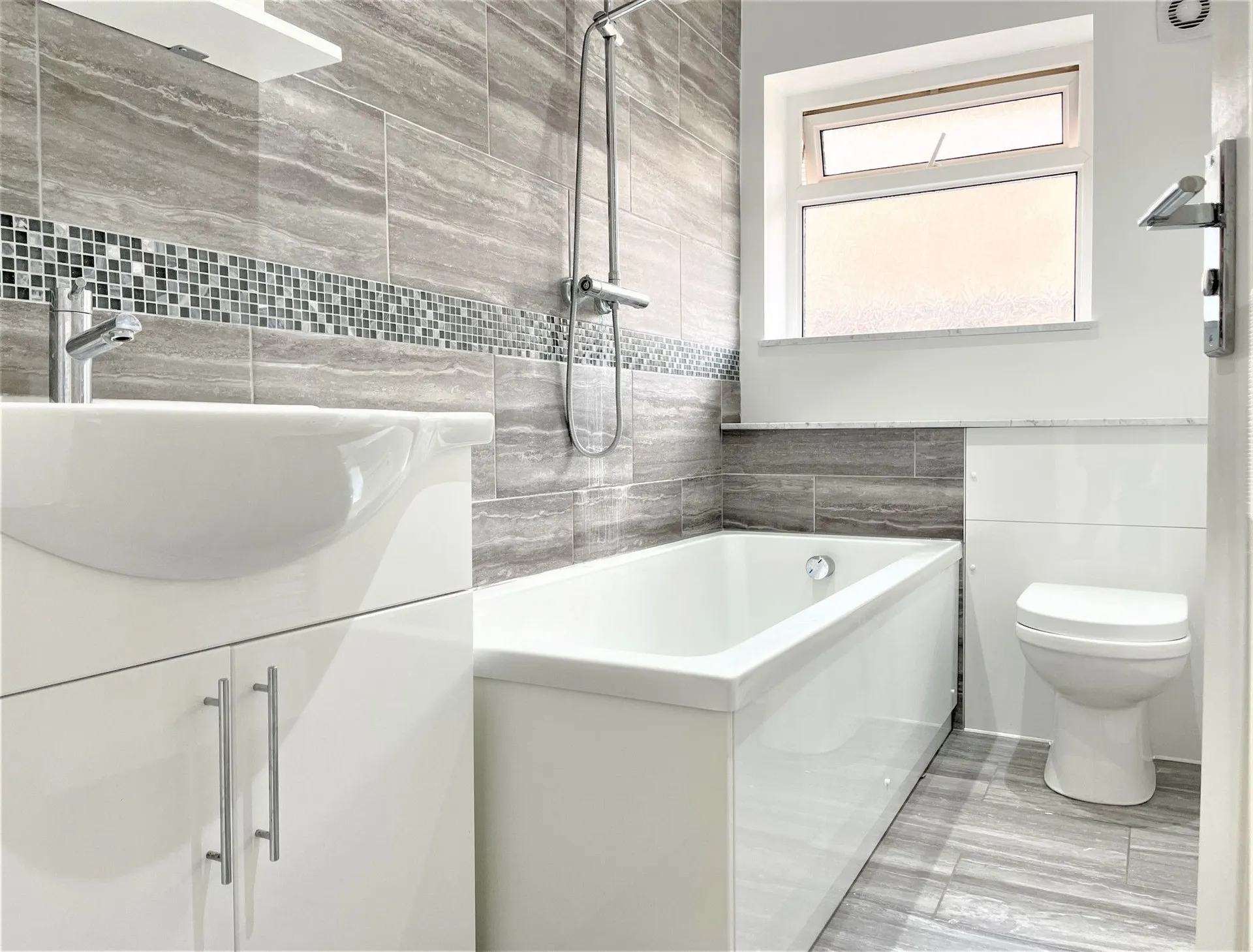 Flat Rosebank in Epsom and Ewell