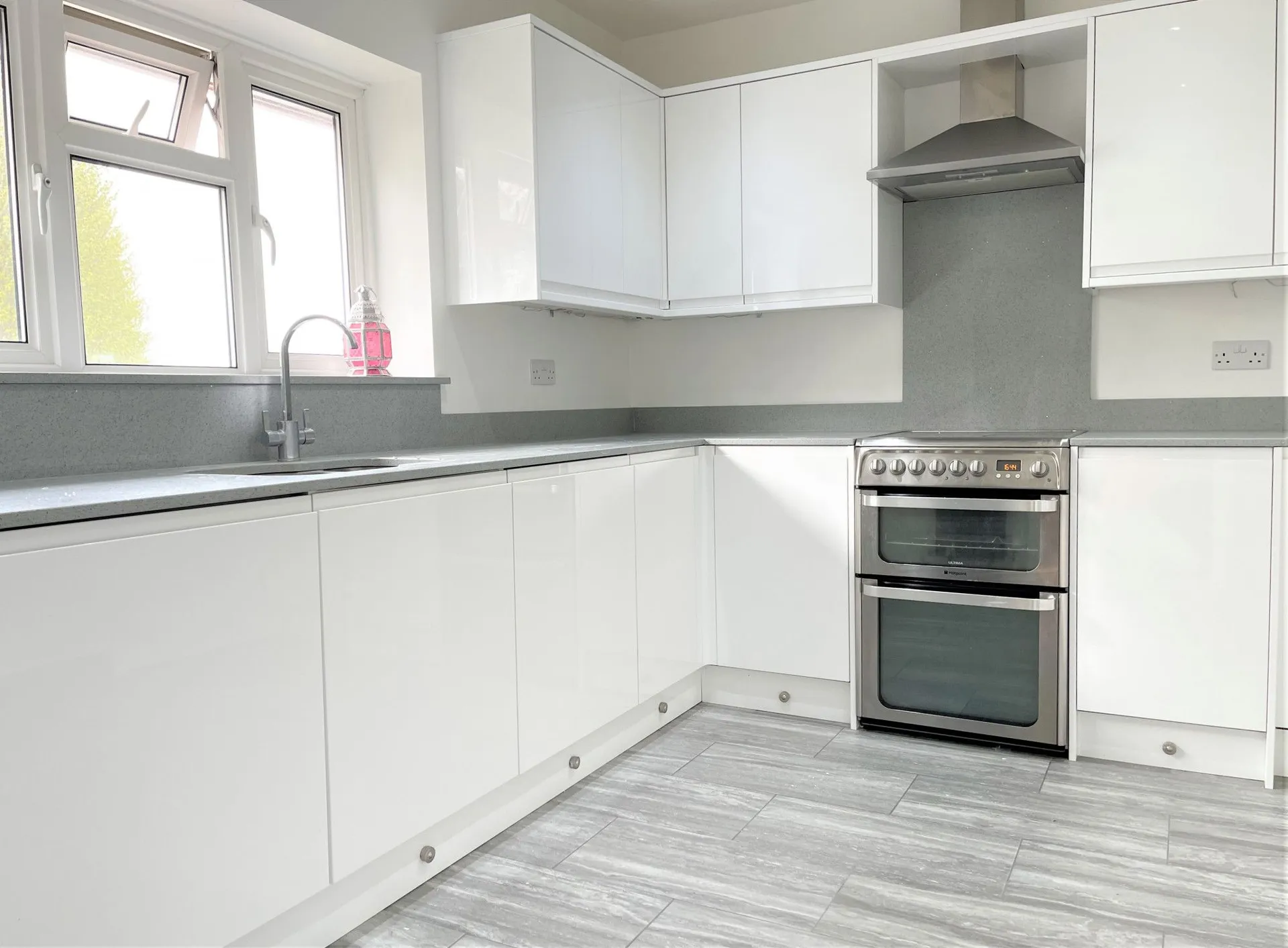 Flat Rosebank in Epsom and Ewell