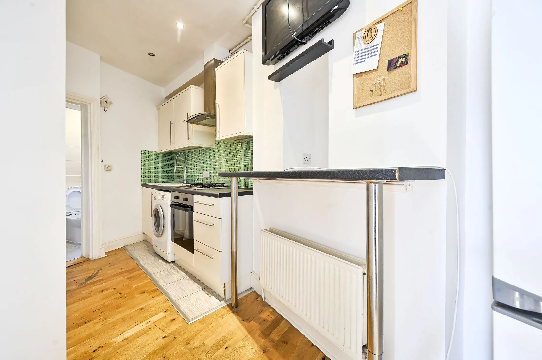 Flat Spencer Mews in Greater London