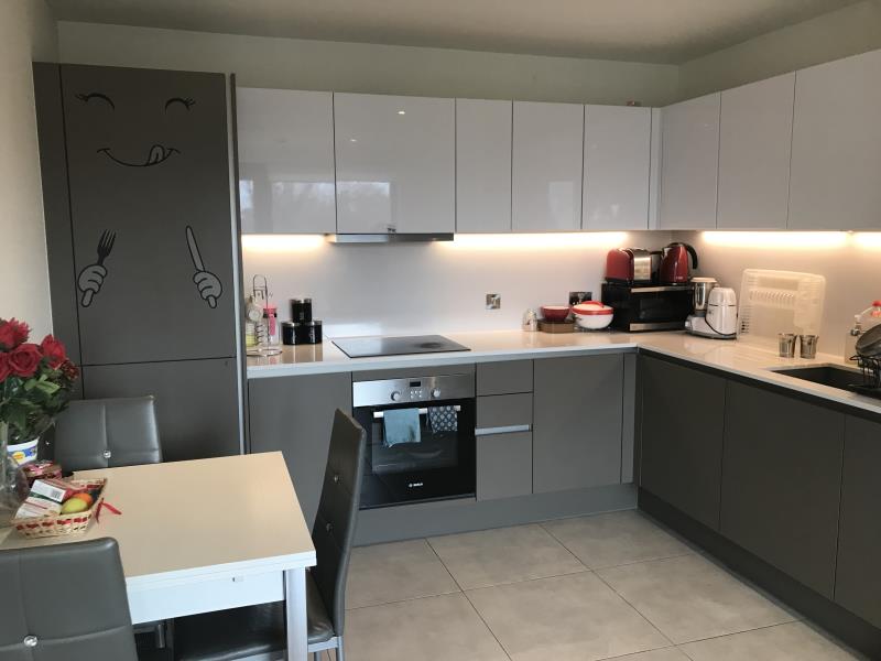 Flat Empire Way in Greater London