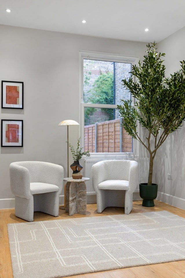 House Downhills Park Road in Greater London
