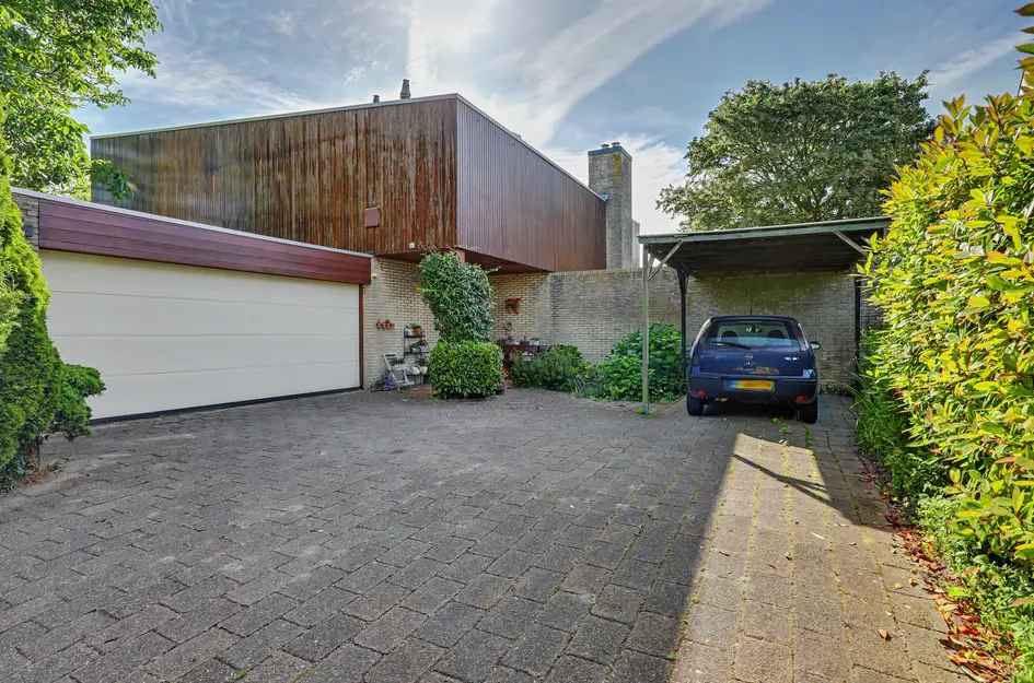 Vrijstaande woning te koop: Notaris L P vd Blinkln 11A, Brielle