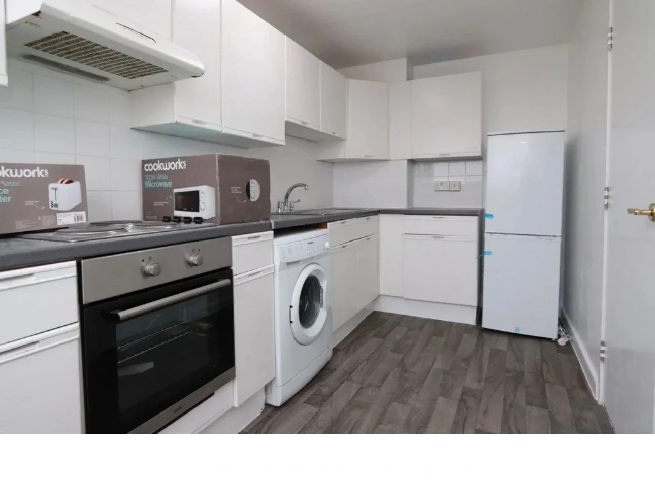 Room Crayford Road in Greater London