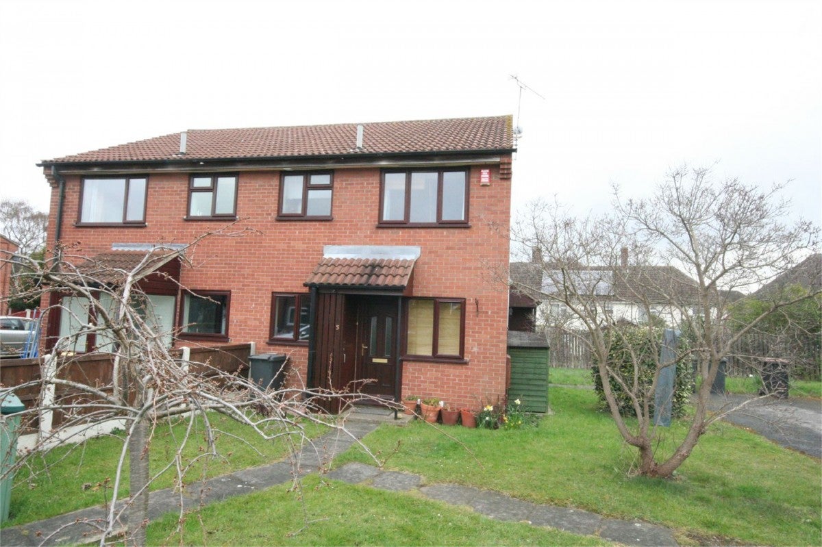 House Camdale Close in Nottingham
